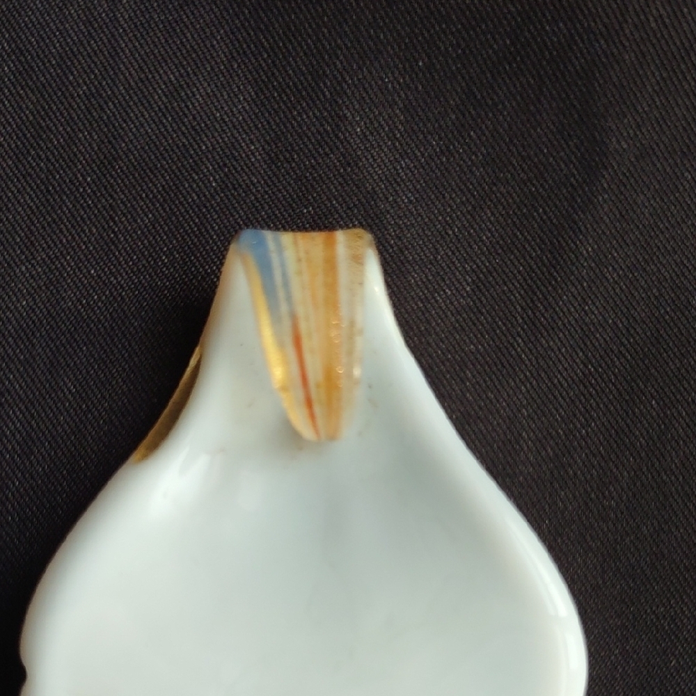 Beautiful Orange Swirl Glass Pendant - Picture 4 of 6
